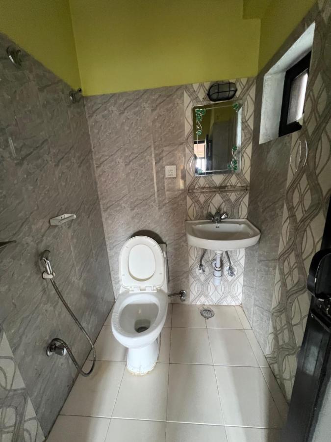 Hotel Donosti Pokhara Extérieur photo