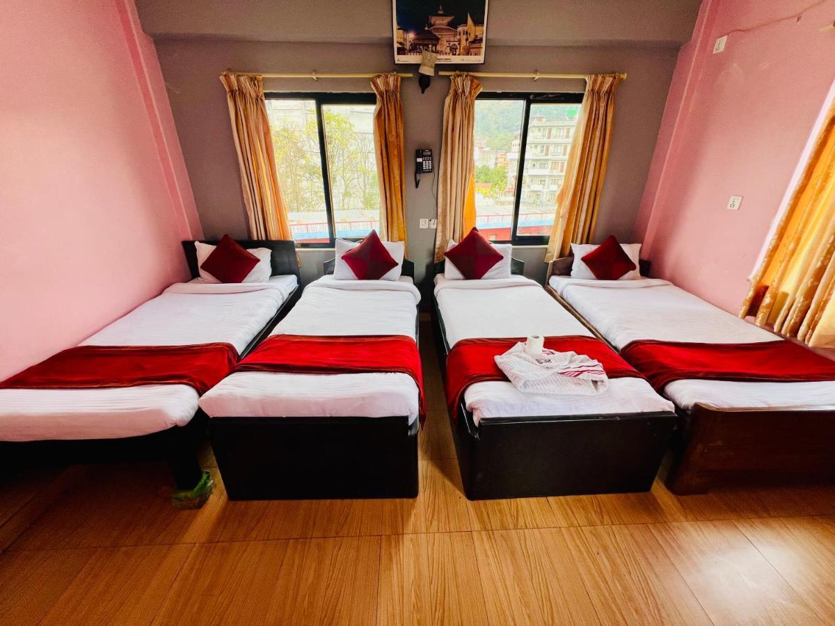 Hotel Donosti Pokhara Extérieur photo