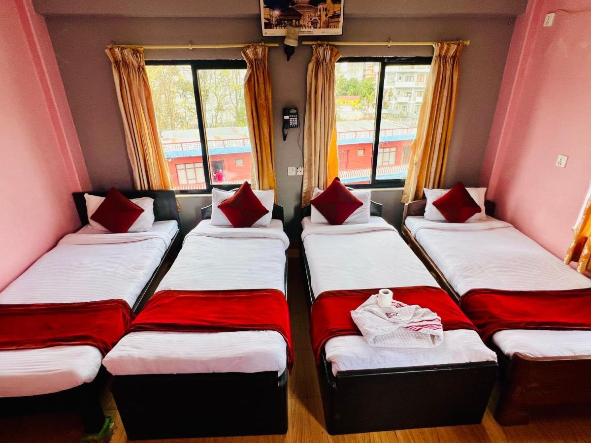 Hotel Donosti Pokhara Extérieur photo