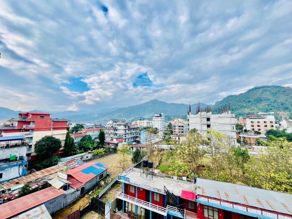 Hotel Donosti Pokhara Extérieur photo